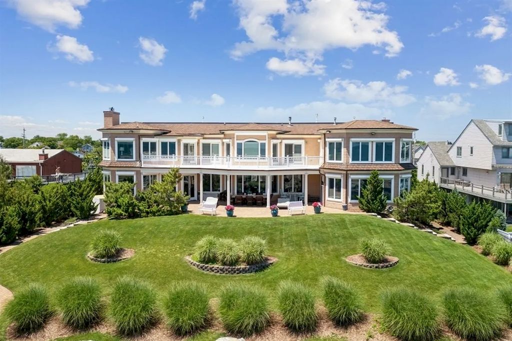 This $9,500,000 Perfect Retreat Greets You with Luxurious Lifestyle and Breathtaking Ocean Views in New Jersey