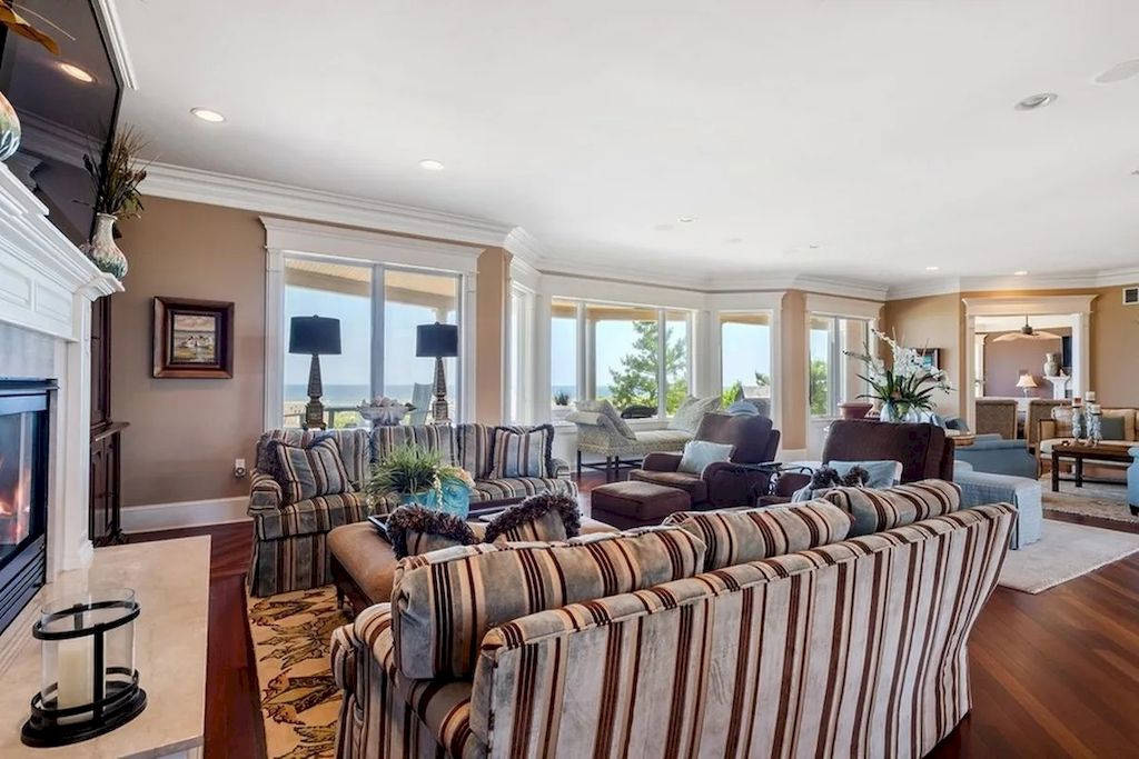 This $9,500,000 Perfect Retreat Greets You with Luxurious Lifestyle and Breathtaking Ocean Views in New Jersey