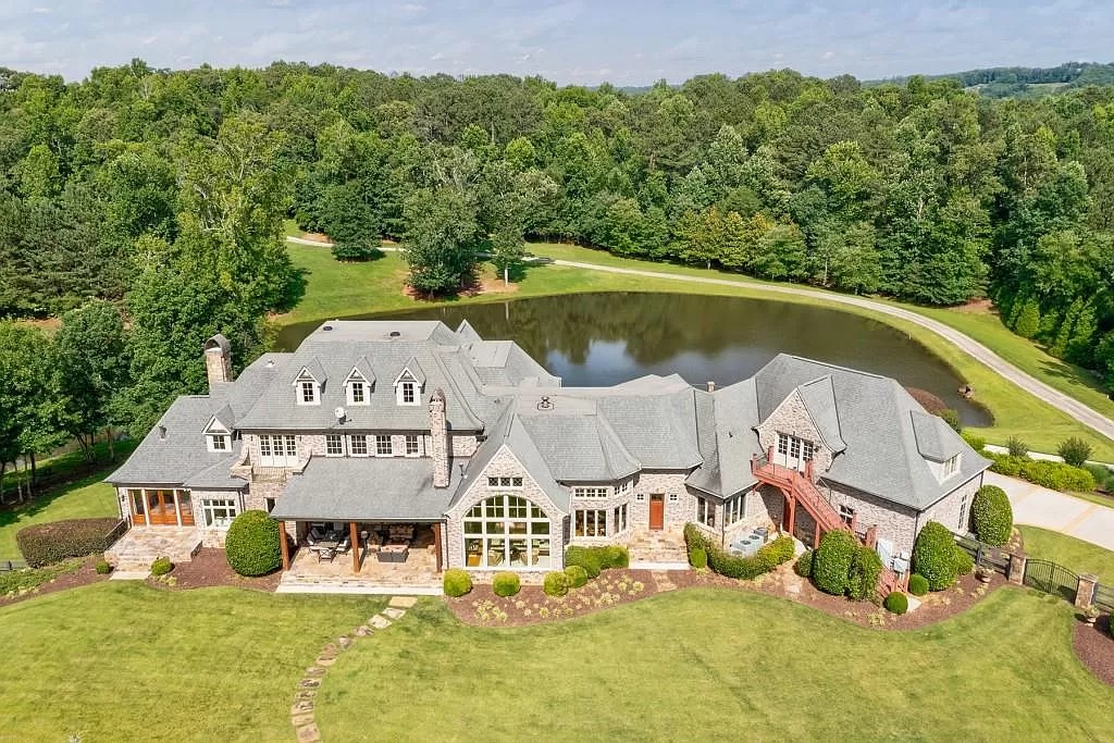 Second-to-none Luxurious and Private Lakefront Estate in Georgia 
Listed for $6,000,000