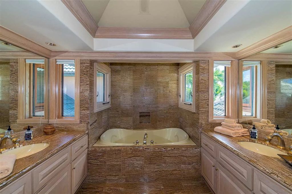 Fully Furnished Retreat of Unparalleled Quality and Craftsmanship in Hawaii listed for $8,995,000