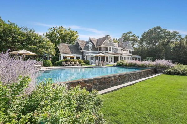 Stunning shingled style home in New York designed by Dan Maselli asks ...