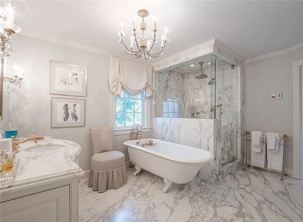 26 Luxury Bathroom Ideas—House Beautiful