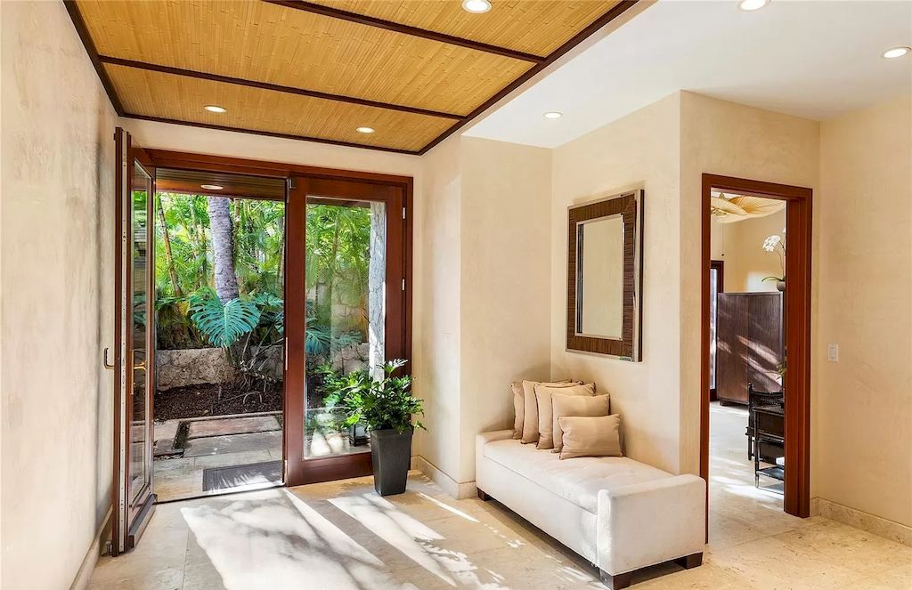 Make the Most of Luxurious Amenities and Ocean Views in this $5,688,000 Coastal Retreat in Diamond Head, Hawaii 