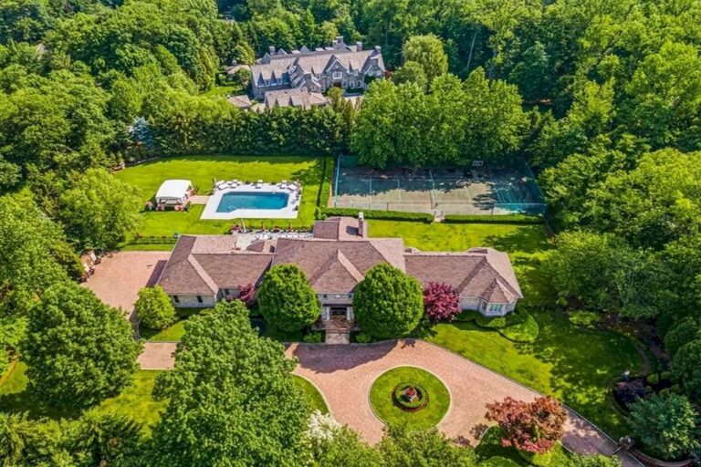 New Jersey Palatial Colonial Priced at $8,250,000