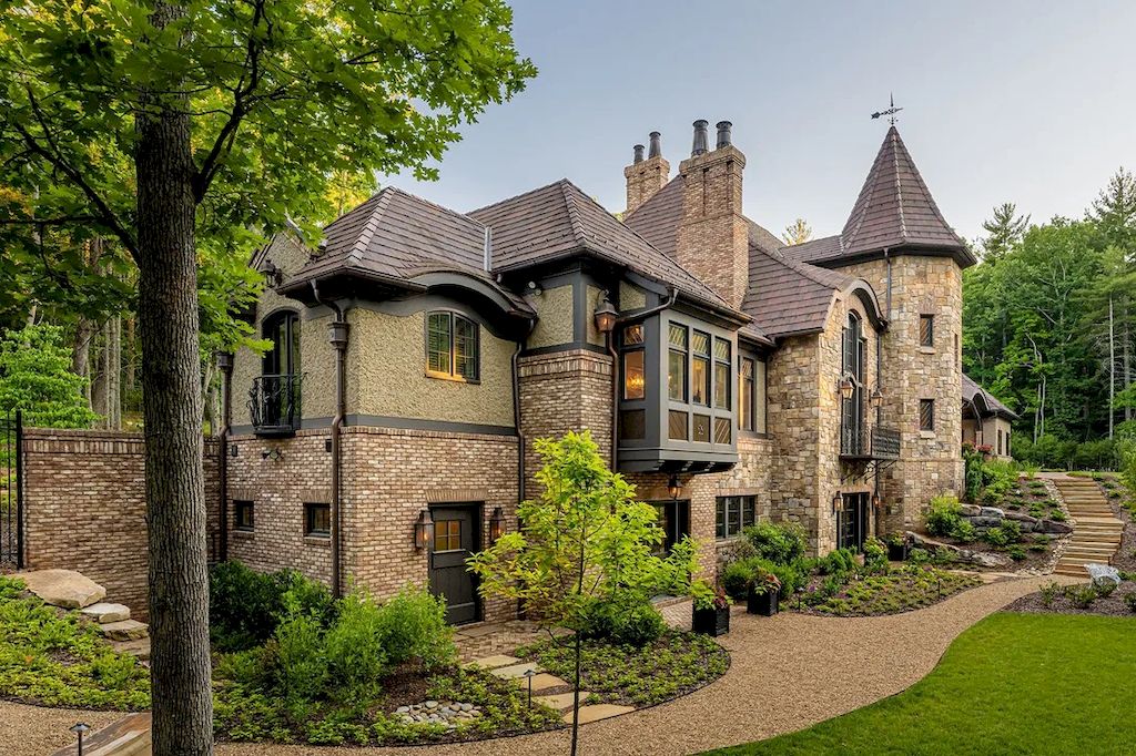 This $9,750,000 Stunning, New State-of-the-art Home in North Carolina Combines Historic Charm with Today Cutting-edge Smart 