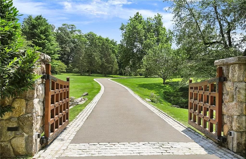 Peaceful Mid-country Retreat in Connecticut Hits Market for $13,500,000