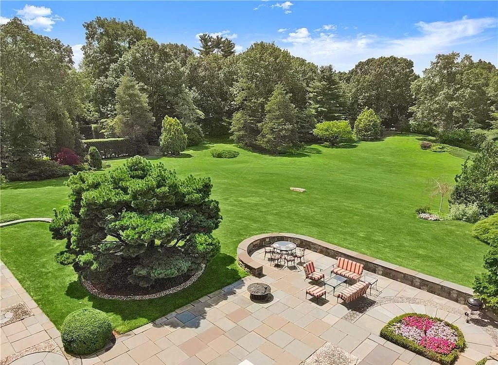 Peaceful Mid-country Retreat in Connecticut Hits Market for $13,500,000