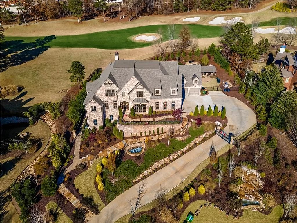 This $3,800,000 Grand Custom Estate Exemplifies Pure Luxe Living in Georgia