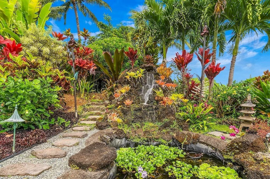 Fall in Love in Hawaii with this $2,895,000 Tropical Oasis of Contemporary Island-style Architecture and Breathtaking Valley Vistas