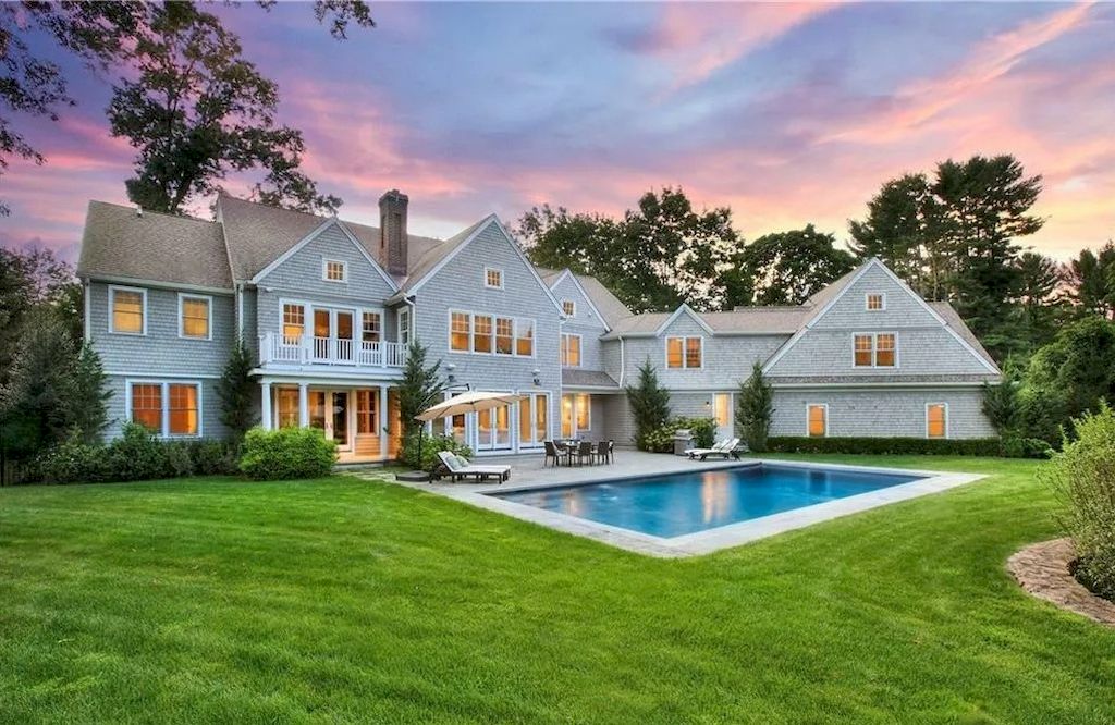 This $5,250,000 Resort Style Retreat Rich in Architectural Details Offers Unsurpassed Quality in Connecticut