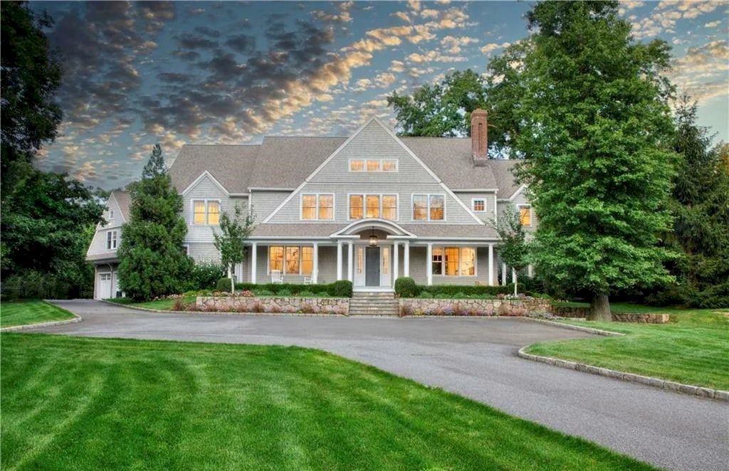 This $5,250,000 Resort Style Retreat Rich in Architectural Details Offers Unsurpassed Quality in Connecticut