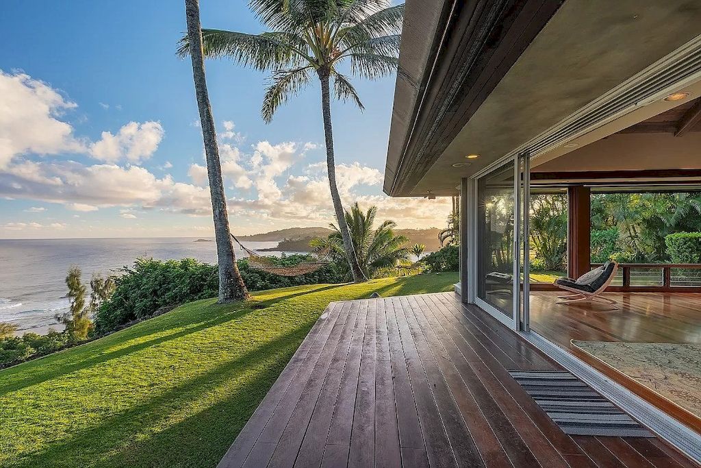 This Hawaii Marvel Estate with Modern Resort Style Living Listed for $12,900,000