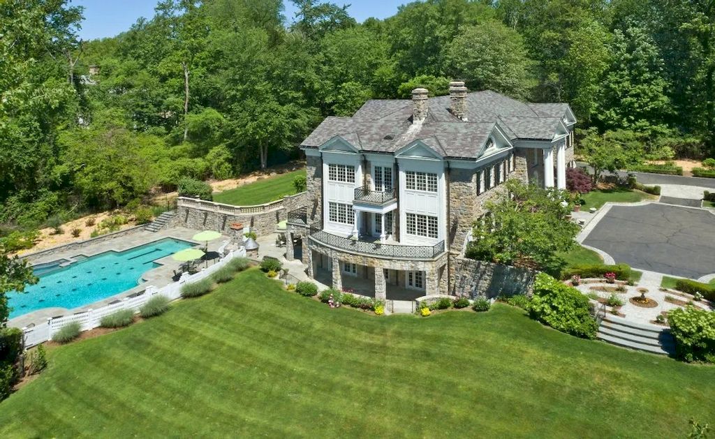 Elegant Georgian Style Home in Connecticut Showcases Exceptional Craftsmanship and Details Offered at $6,450,000