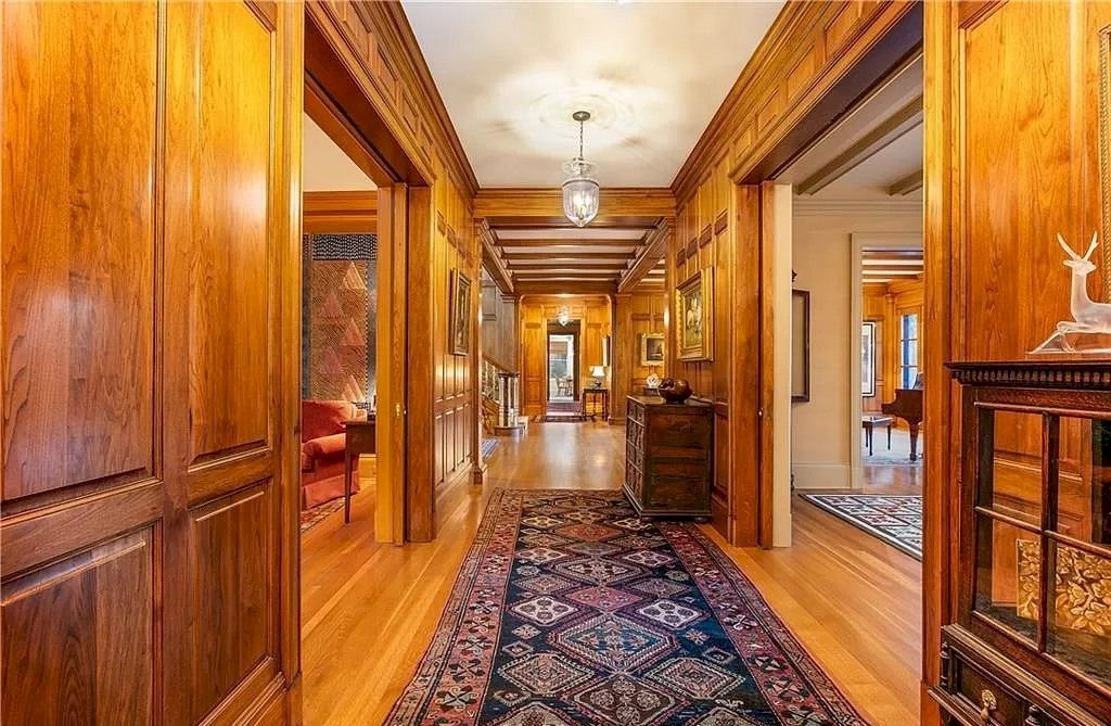 Welcome You to the Artful Spaces in Connecticut in This $3,850,000  Masterpiece