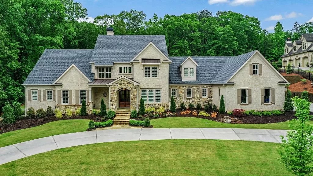 Mesmerized by the $3,195,000 Estate as Pretty as a Picture in Georgia