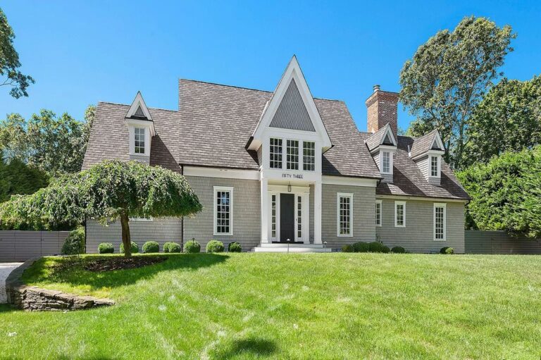 Renovated beachfront house in New York city designed by Alicia Murphy