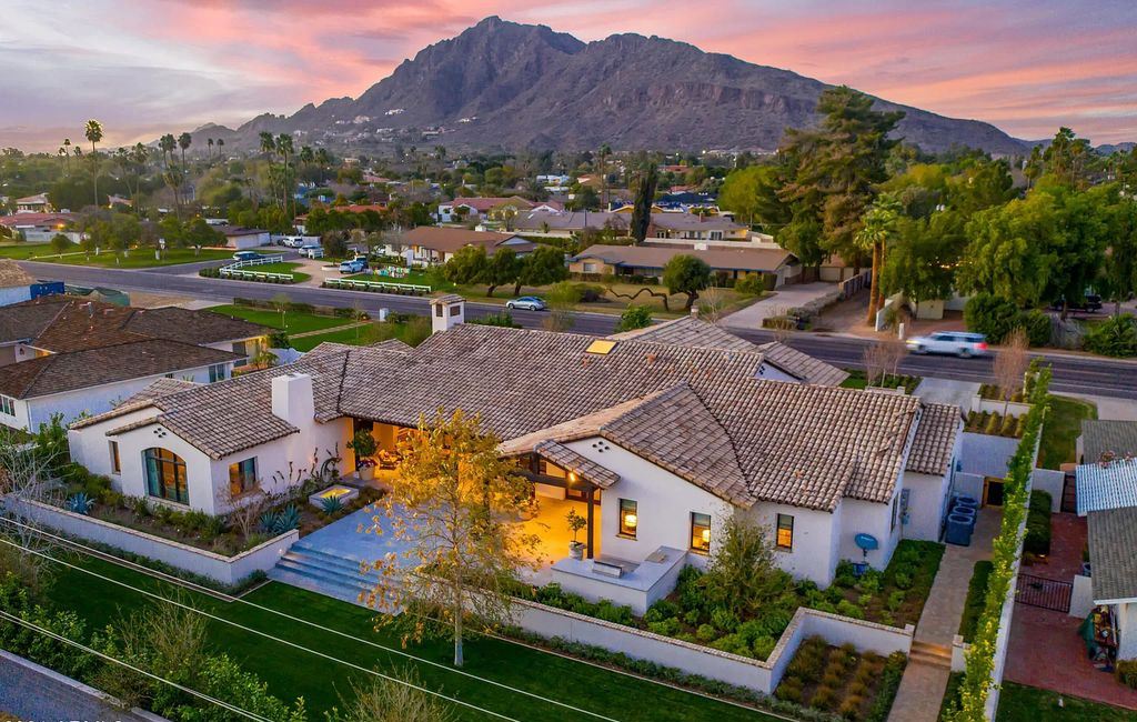 Impressive Arcadia house in Arizona designed by Caroline DeCesare hits Market for $3,750,000