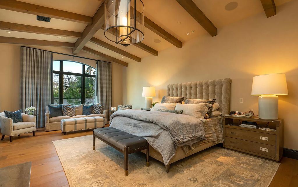 Impressive Arcadia house in Arizona designed by Caroline DeCesare hits Market for $3,750,000