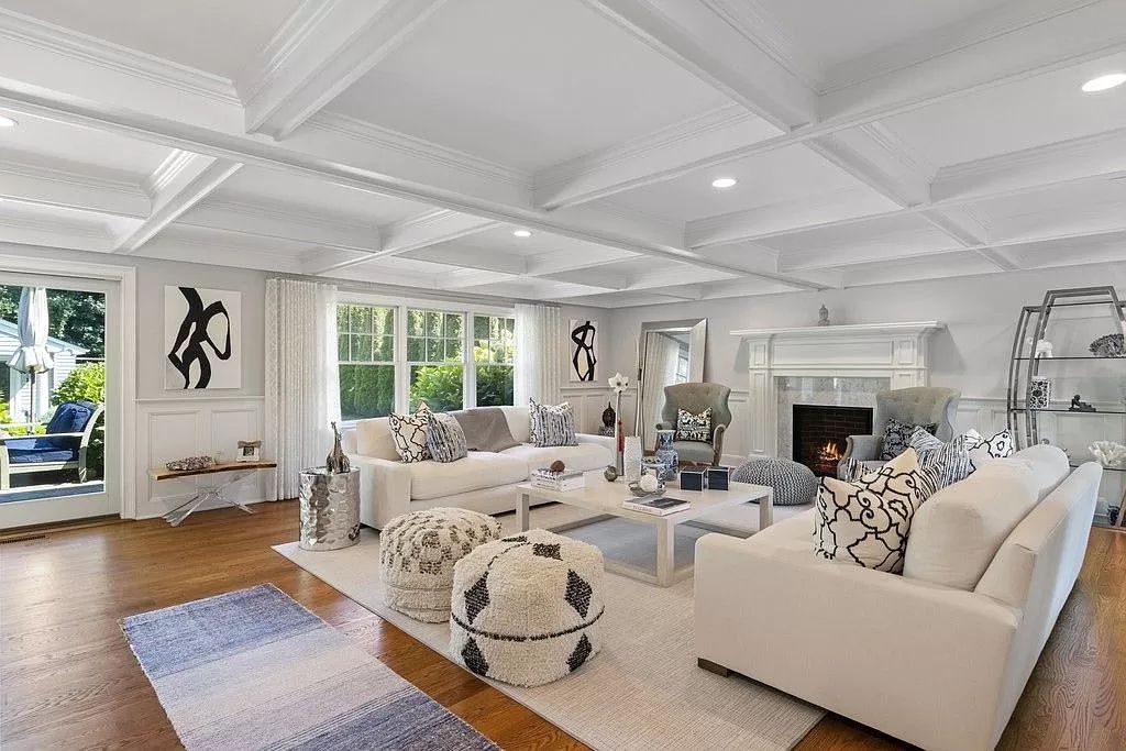 Beautifully renovated home in the heart of East Hampton Village hits Market for $3,800,000