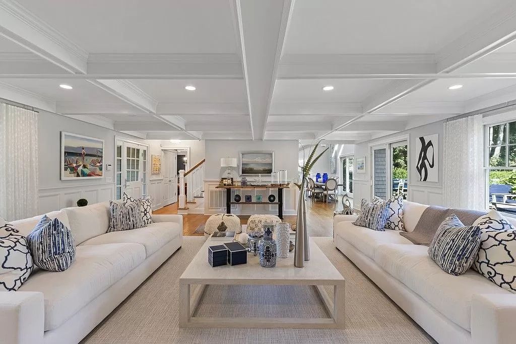 Beautifully renovated home in the heart of East Hampton Village hits Market for $3,800,000