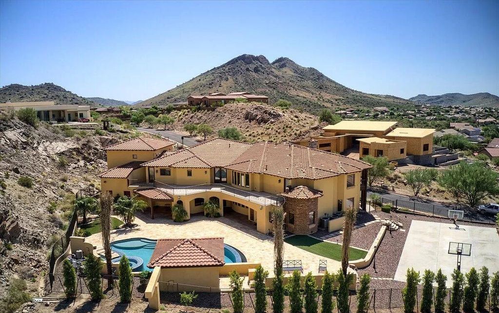 Tranquility Mountain Side House in Arizona with serene sanctuary asks for $3,400,000