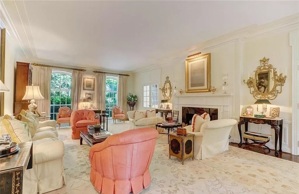 This $7,495,000 Magnificent Georgian Remains an Icon of the Old Irving Park Neighborhood in North Carolina