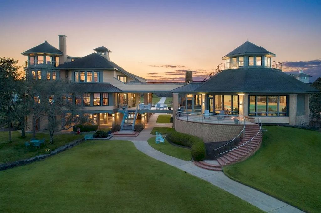 Magnificent Structure Coupled with Private Setting Present a Rare $6,999,000 Coastal Estate in North Carolina 