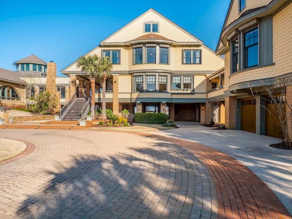 Magnificent Structure Coupled with Private Setting Present a Rare $6,999,000 Coastal Estate in North Carolina 