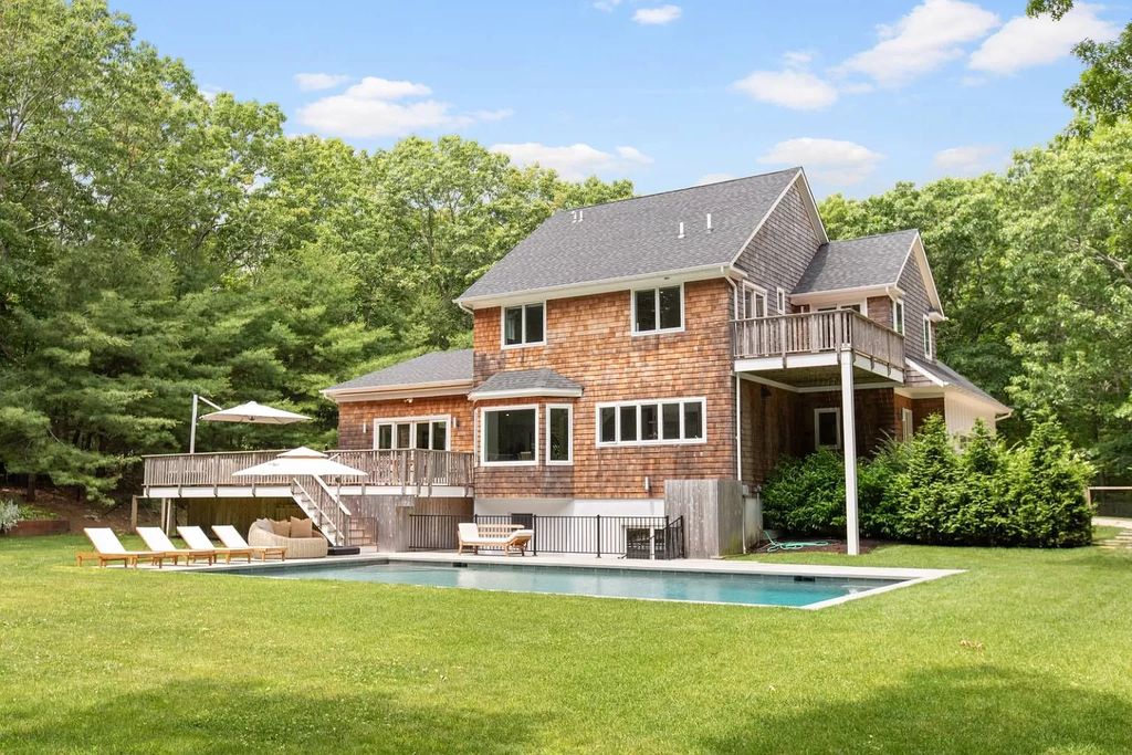 Exquisite Serene home in New York sells for $3,500,000 located on a 3.5 Acre extremely private lot