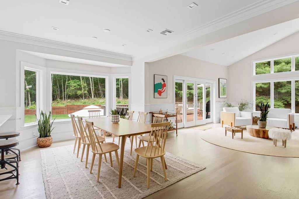 Exquisite Serene home in New York sells for $3,500,000 located on a 3.5 Acre extremely private lot
