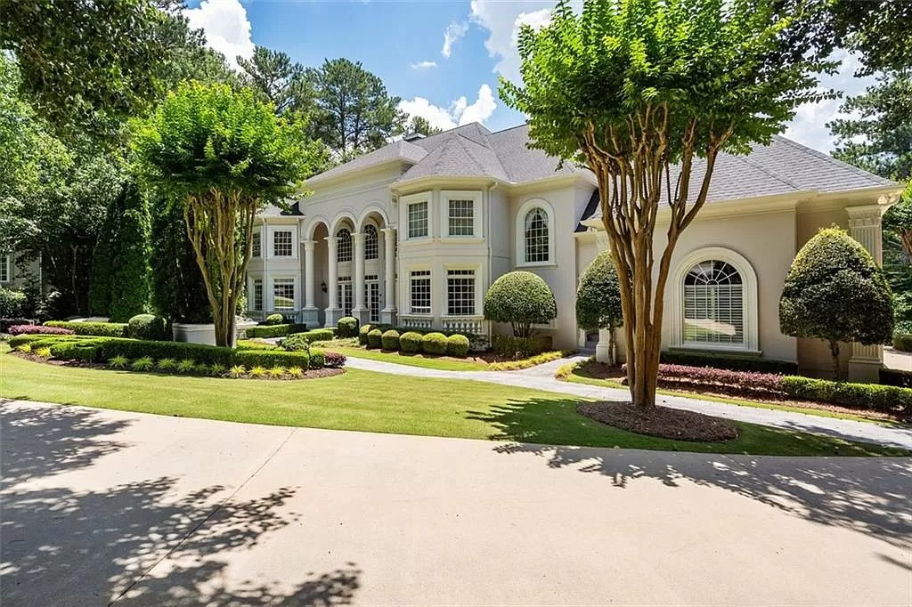 Cannot Miss this $3,199,000 Majestic Estate in Georgia with Meticulous Elegance