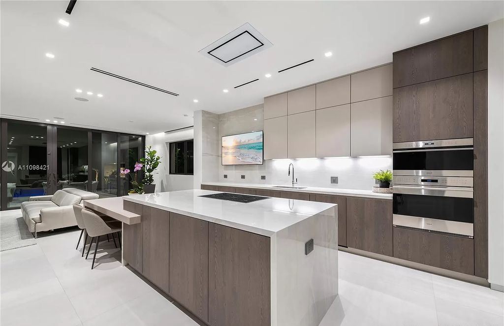 The Home in Miami Beach is a modern architectural masterpiece at premium location perfectly designed for entertaining now available for sale. This home located at 3175 Prairie Ave, Miami Beach, Florida