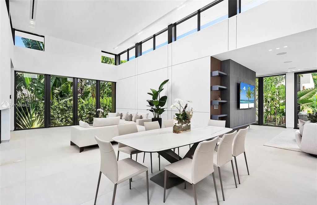 A-Modern-Architectural-Home-at-Premium-Location-in-Miami-hits-Market-for-6800000-17