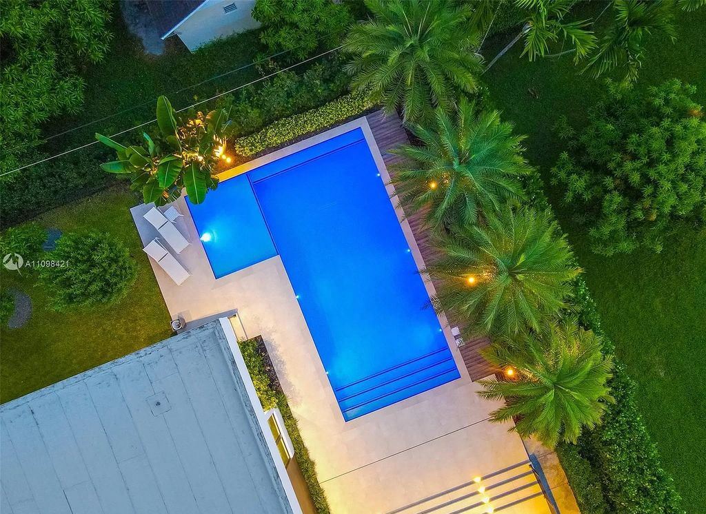 The Home in Miami Beach is a modern architectural masterpiece at premium location perfectly designed for entertaining now available for sale. This home located at 3175 Prairie Ave, Miami Beach, Florida