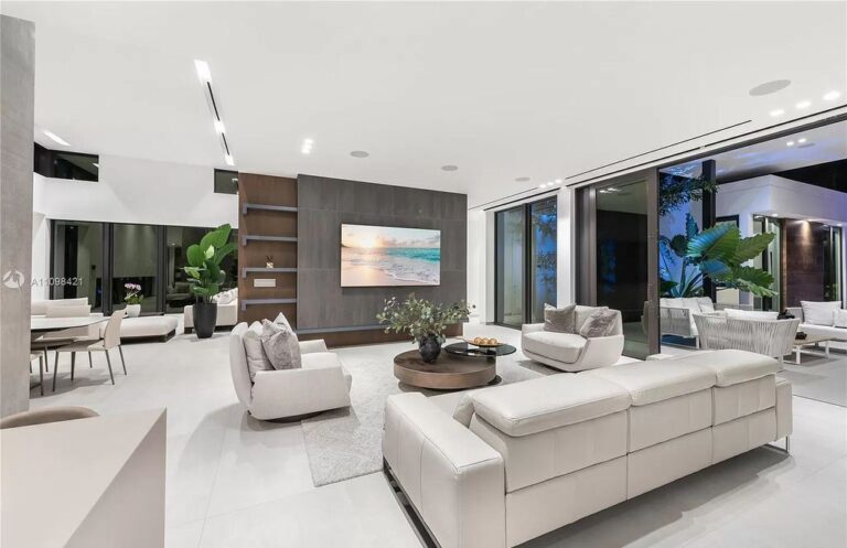 A Modern Architectural Home in Miami Beach hits Market for $6,800,000