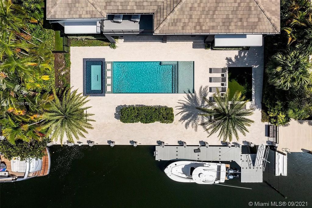 An-Tranquil-Home-in-Fort-Lauderdale-with-100-Feet-Water-Frontage-for-Sale-at-12750000-20