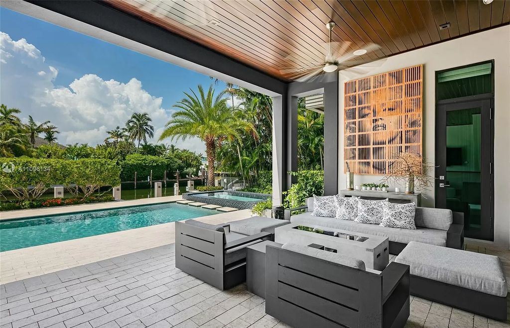 An-Tranquil-Home-in-Fort-Lauderdale-with-100-Feet-Water-Frontage-for-Sale-at-12750000-26