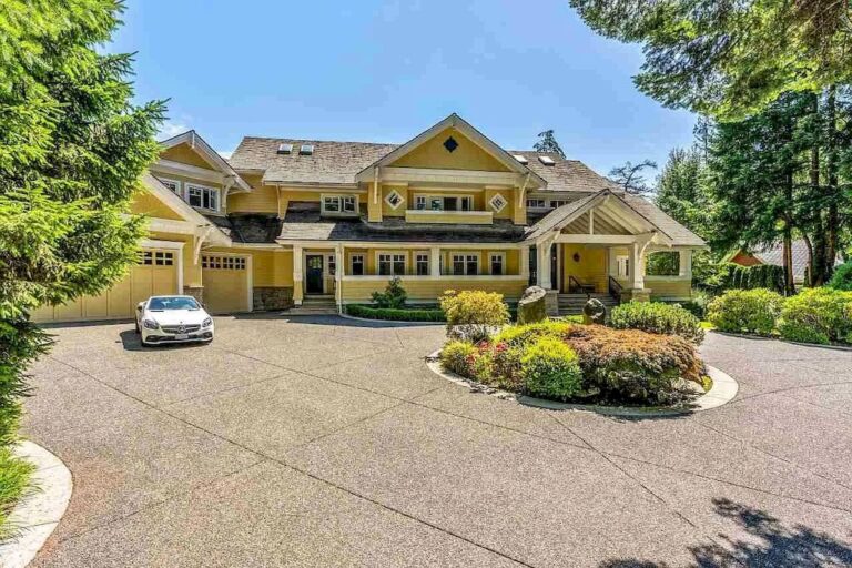 Effortlessly Sophisticated and Relaxingly Rustic, This C$5,980,000 Craftsman-style Mansion in Surrey Has it All