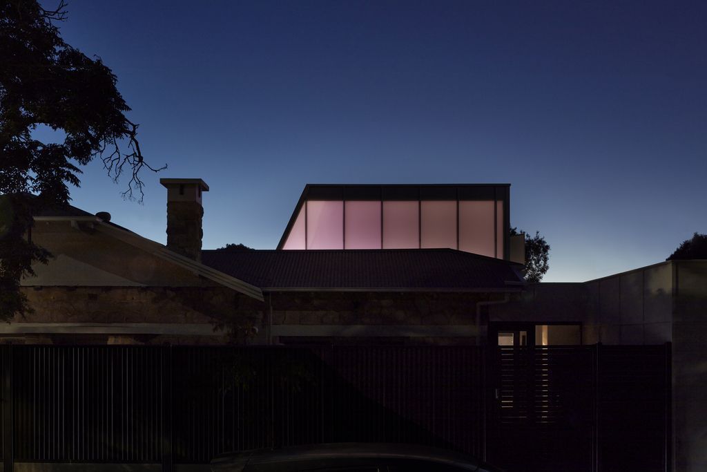 GER residence, modern airy steel frame structure home by Ply Architecture