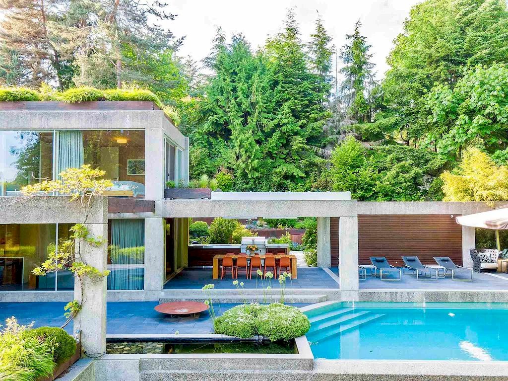 The Iconic West Vancouver Residence is an architectural masterpiece now available for sale. This home is located at 1812 Palmerston Ave, West Vancouver, BC V7V 2V4, Canada