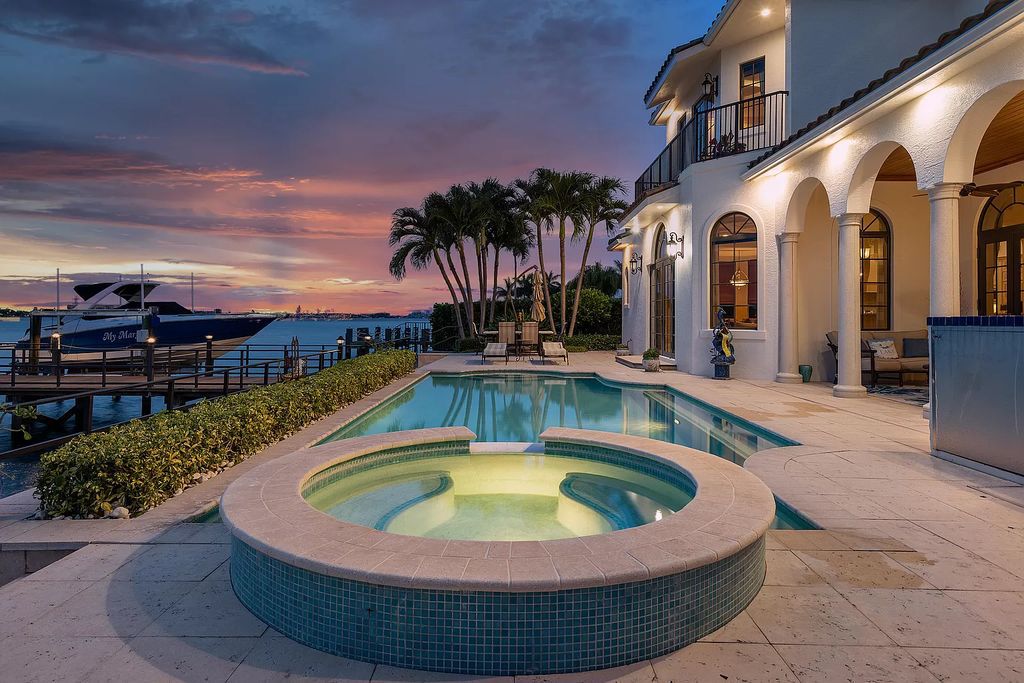 The Home in Florida is an elegant singer island estate is situated on perfectly manicured grounds with breathtaking intracoastal views now available for sale. This home located at 981 Singer Dr, West Palm Beach, Florida