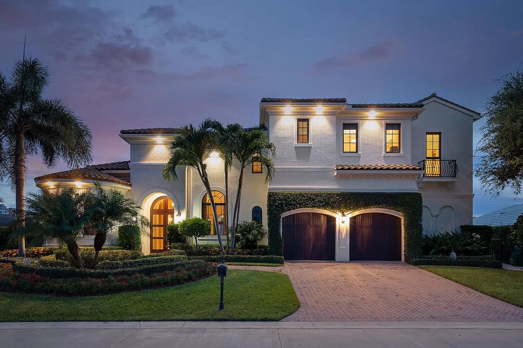 The Home in Florida is an elegant singer island estate is situated on perfectly manicured grounds with breathtaking intracoastal views now available for sale. This home located at 981 Singer Dr, West Palm Beach, Florida