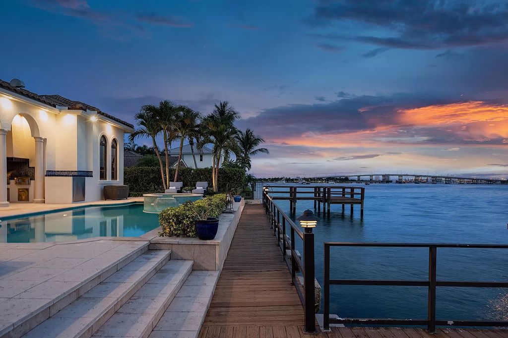 The Home in Florida is an elegant singer island estate is situated on perfectly manicured grounds with breathtaking intracoastal views now available for sale. This home located at 981 Singer Dr, West Palm Beach, Florida