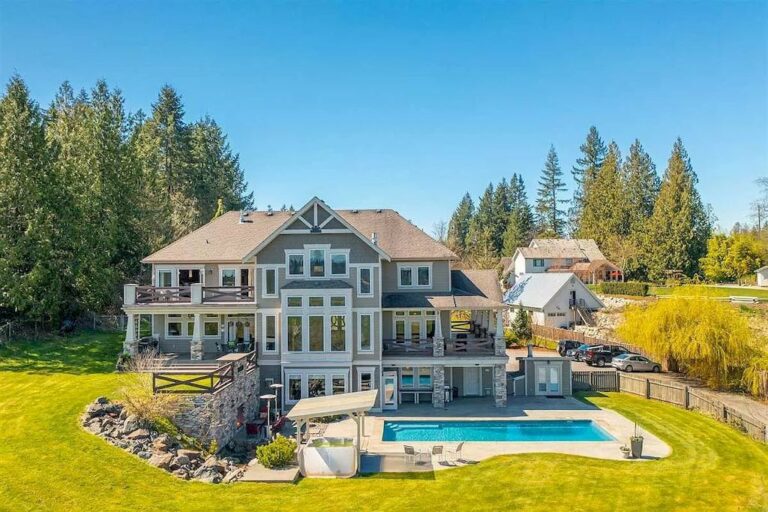 Live Large in This Beautiful Farmland House in Langley That’s Asking C$5,399,000