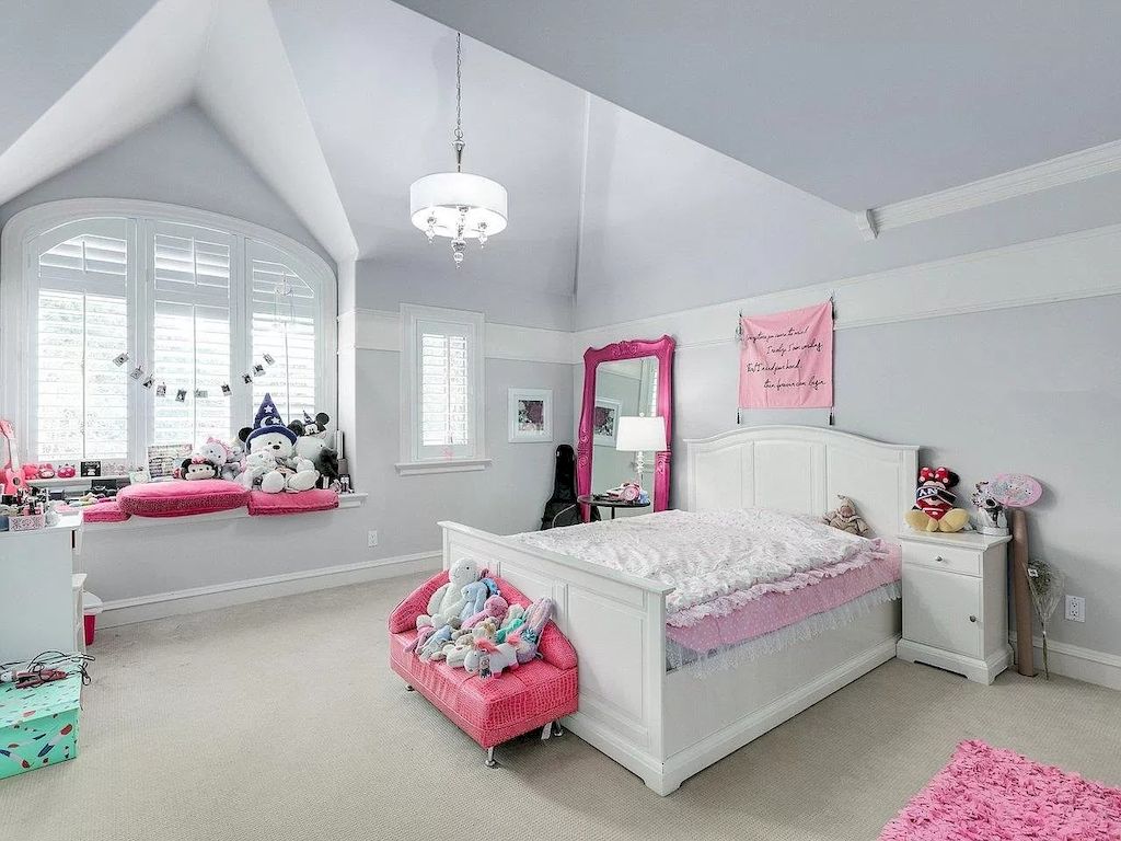 pink luxury bedroom