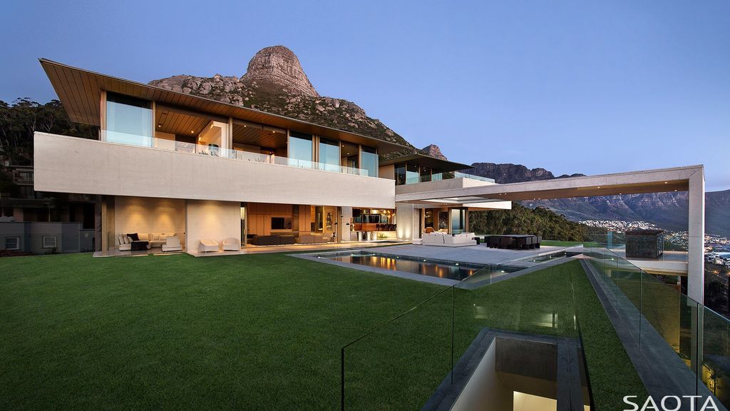 OVD 919, Mountainside villa with Spectacular Cape Town views by SAOTA