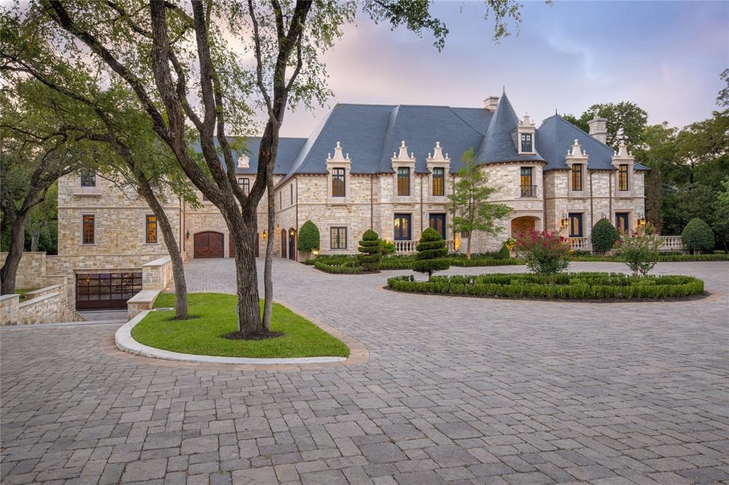 The mansion in Dallas is a 1.3 acre gated estate features an 18,769 SF main house was reimagined and transformed now available for sale. This home located at 9727 Audubon Pl, Dallas, Texas