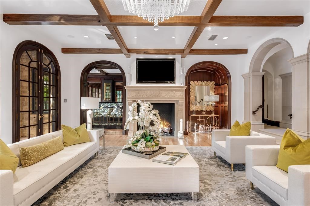 The mansion in Dallas is a 1.3 acre gated estate features an 18,769 SF main house was reimagined and transformed now available for sale. This home located at 9727 Audubon Pl, Dallas, Texas