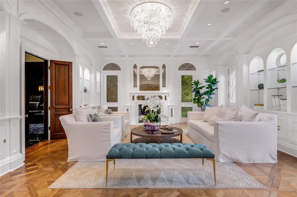 The mansion in Dallas is a 1.3 acre gated estate features an 18,769 SF main house was reimagined and transformed now available for sale. This home located at 9727 Audubon Pl, Dallas, Texas