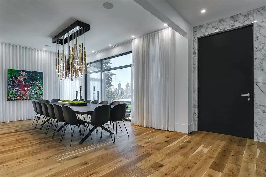 Representing-Timeless-Architecture-with-Modern-Finshes-This-C4300000-Calgary-Estate-Defines-Your-Dream-20